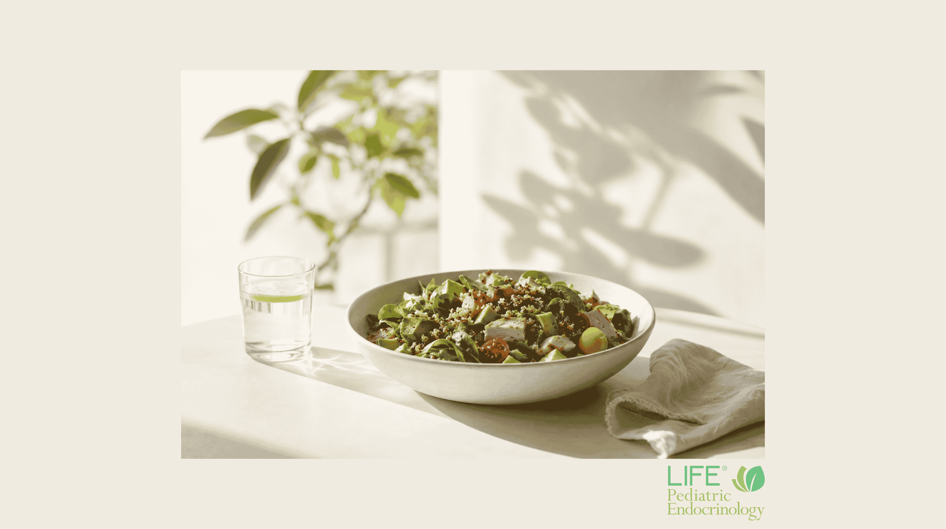 Healthy restaurant meal with fresh vegetables, lean protein and whole foods, representing family-friendly healthy dining options in Franklin, Tennessee.